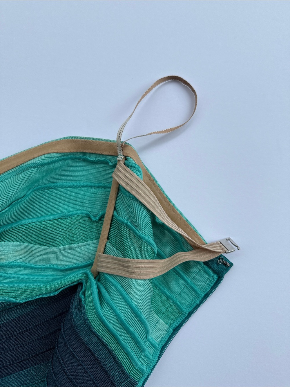Hervé Léger Izzie Green Opal Combo Strapless Ombre Bandage Dress Size XS - Picture 8 of 13